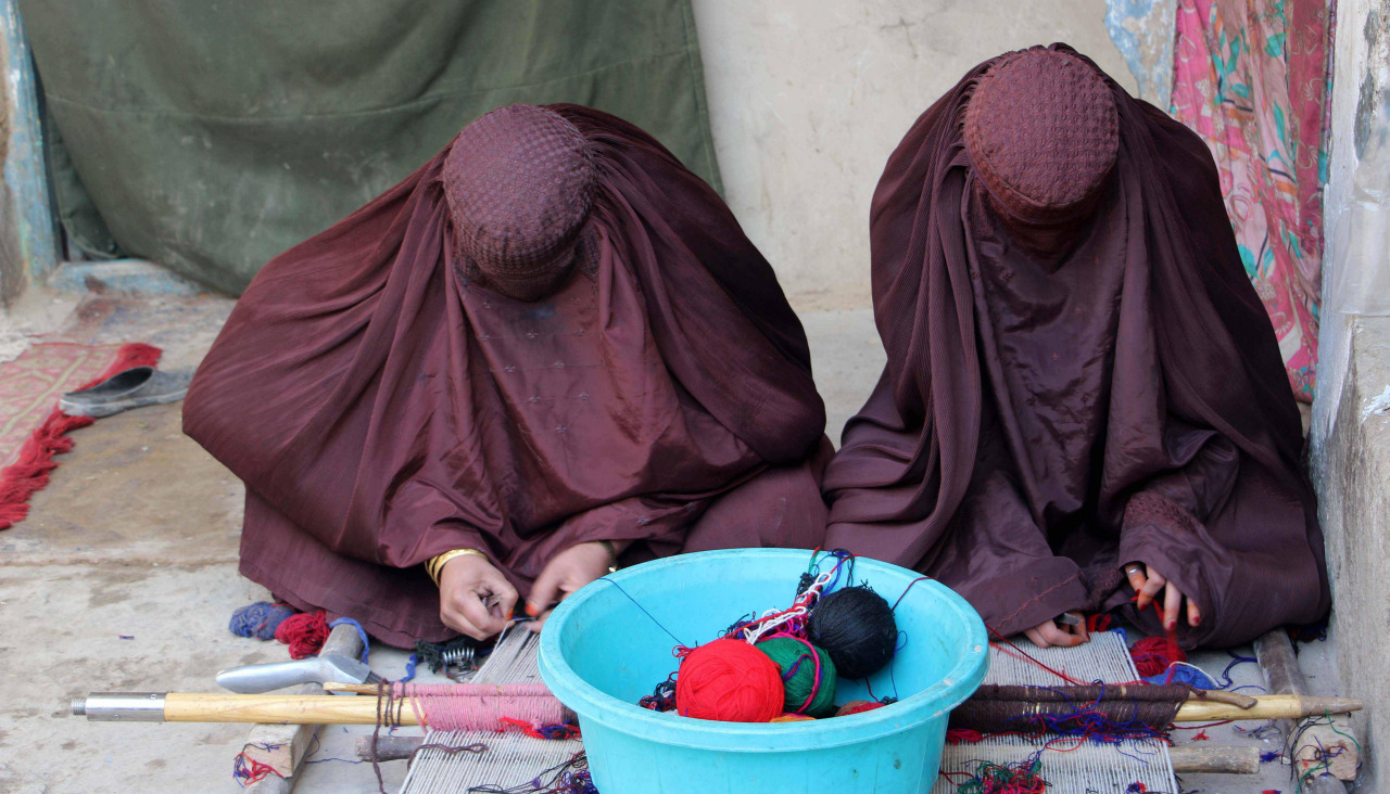 Dos mujeres con burka 