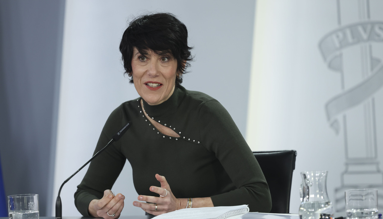La ministra portavoz, Elma Saiz, en su intervención de este martes en rueda de prensa tras el Consejo de Ministros 