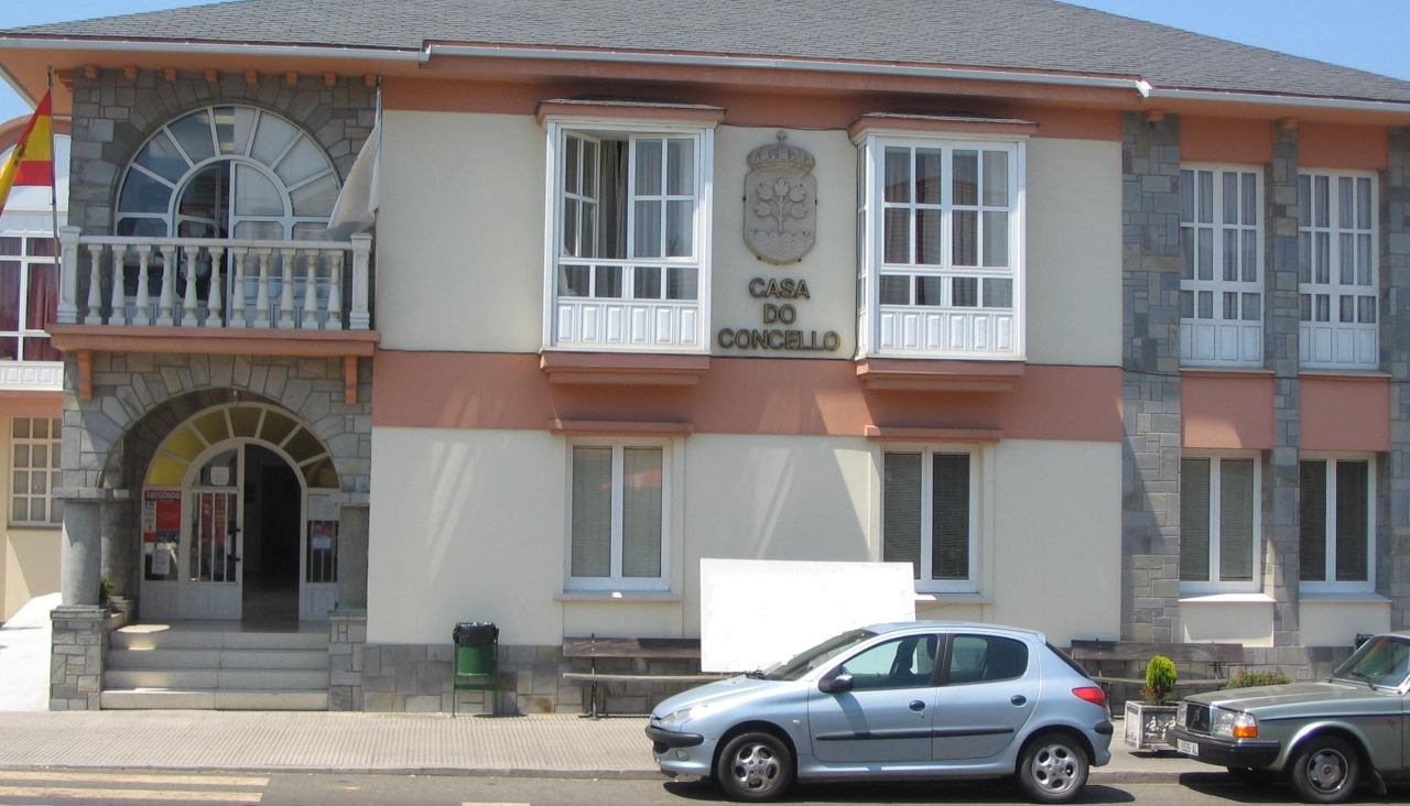 Vista del Ayuntamiento de Abegondo