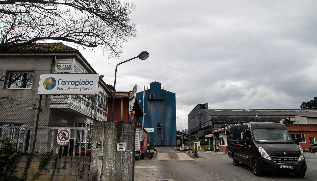 Fábrica de Ferroglobe en Sabón