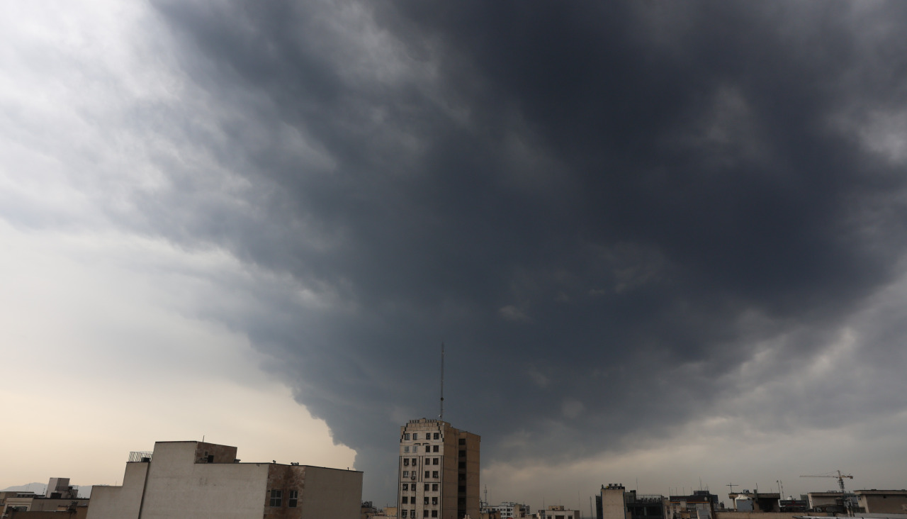 Nube de humo sobre Teherán