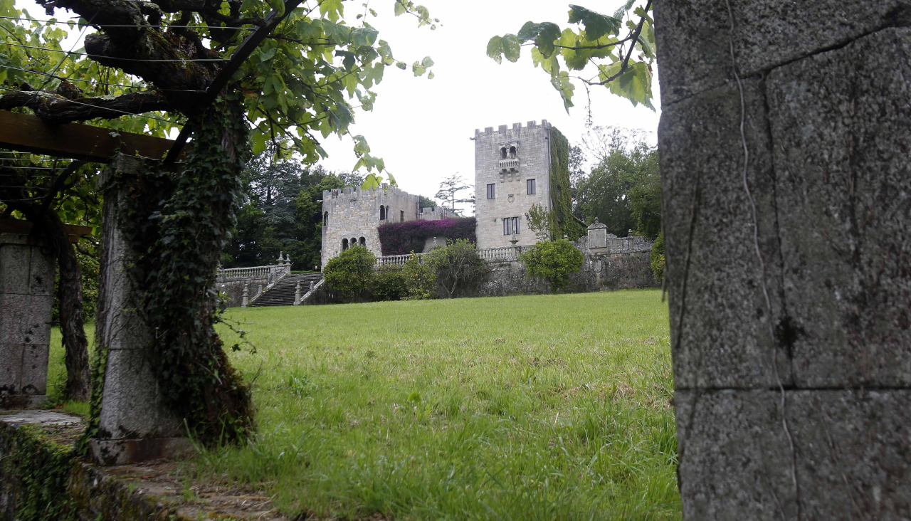 Pazo de MeirásSada.- El pazo de Meirás abre sus jardines al público general, con mñas de 300 solicitudesAlgunos de los primeros visitantes del inmueble, ayer