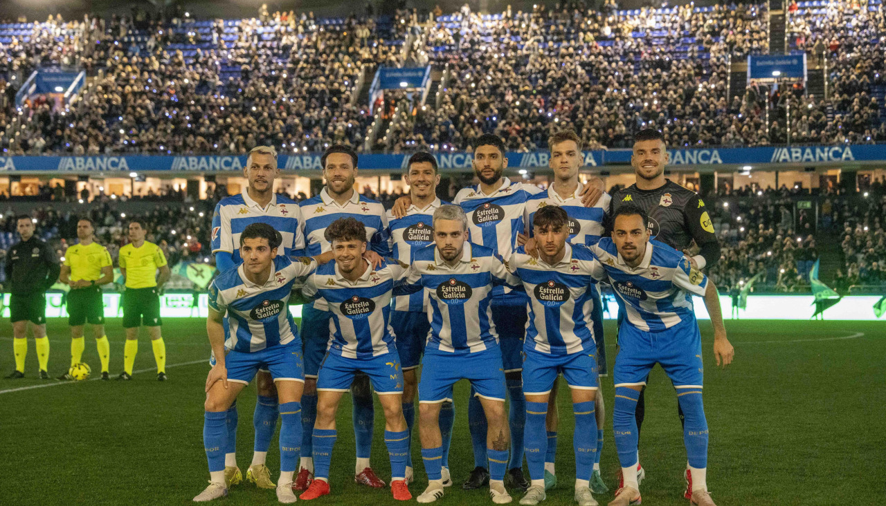 Plantilla Deportivo ante el Granada
