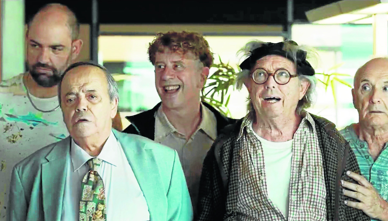 Cañita, con otros actores de la película, en el tráiler de la nueva entrega de Torrente