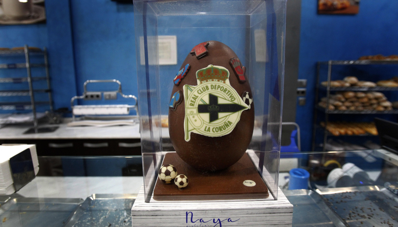 Mona de Pascua del Deportivo de la confitería Naya, en Vilaboa