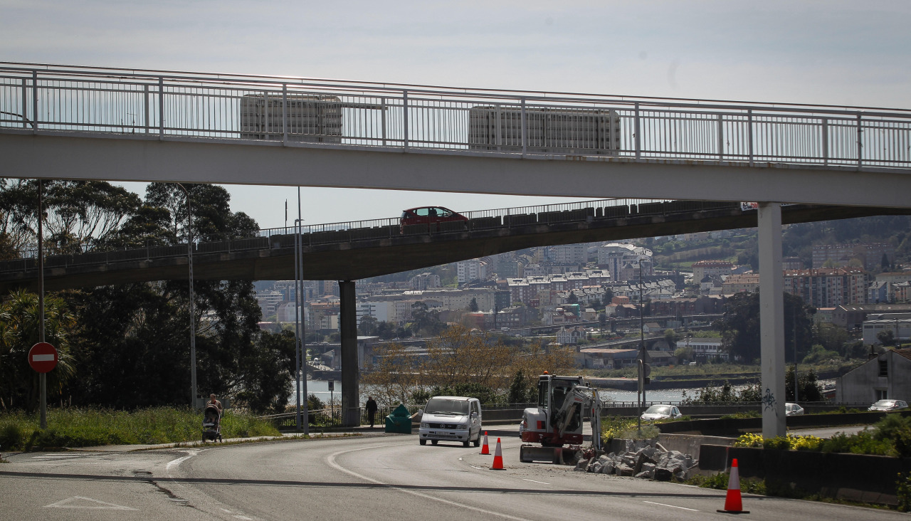 Corte de carril en As Xubias por las obras