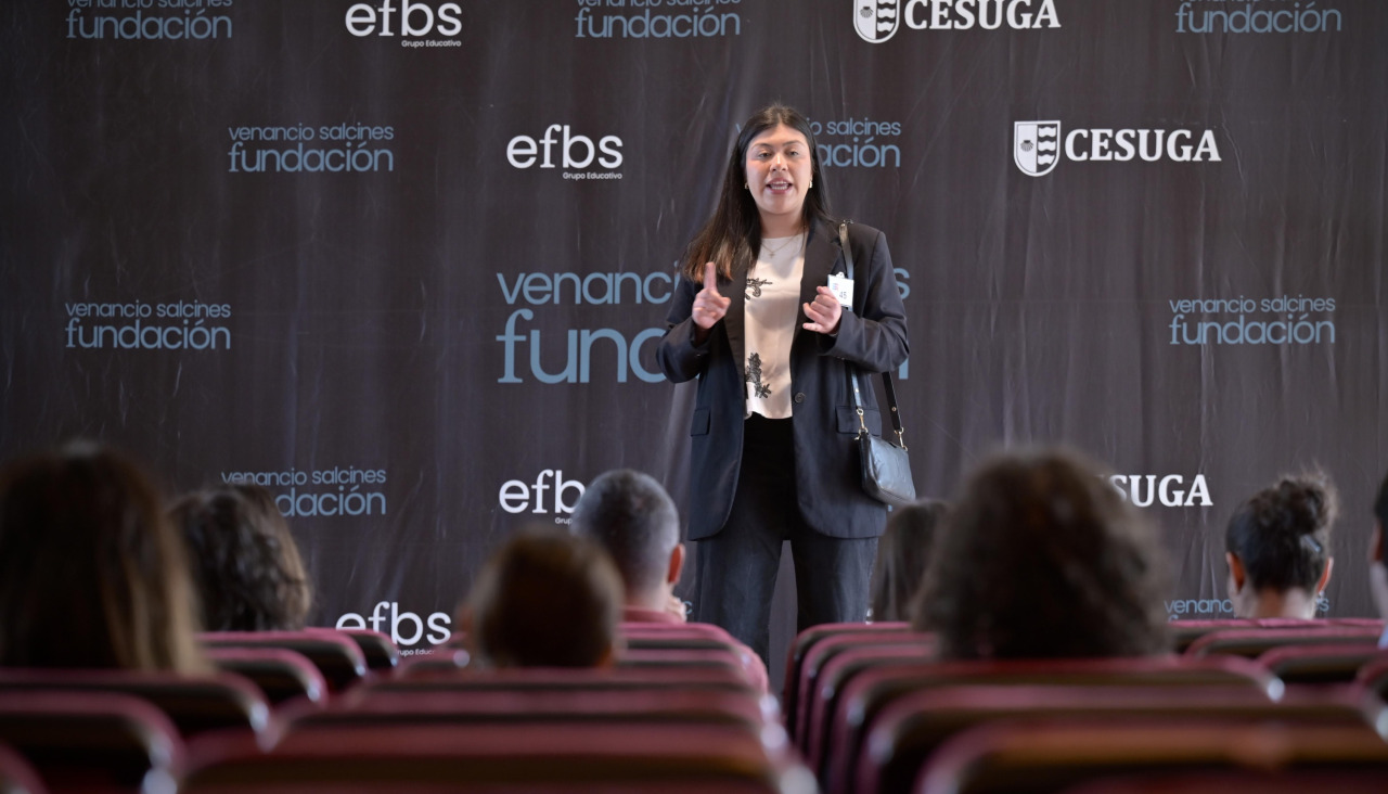 Una participante se presentaba esta mañana a las empresas durante el  'Reto 30'