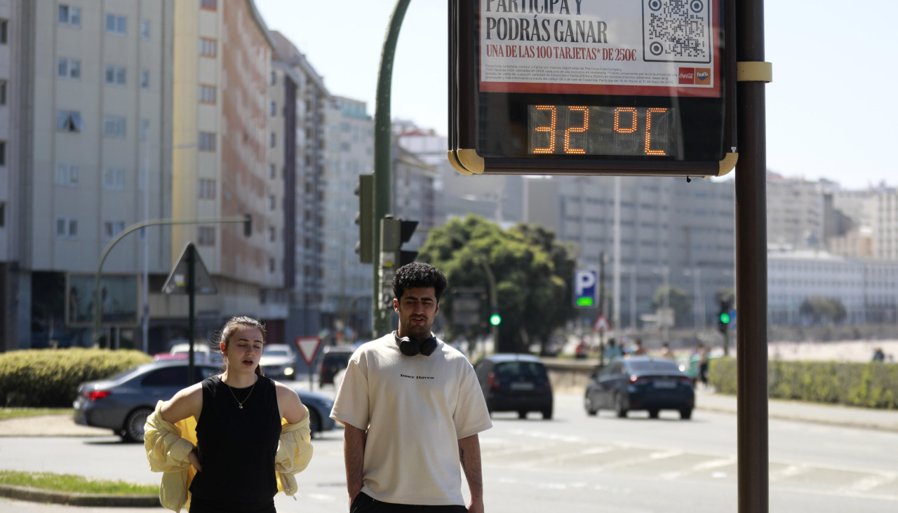 Los arenales coruñeses se llenaron este lunes de Pascua