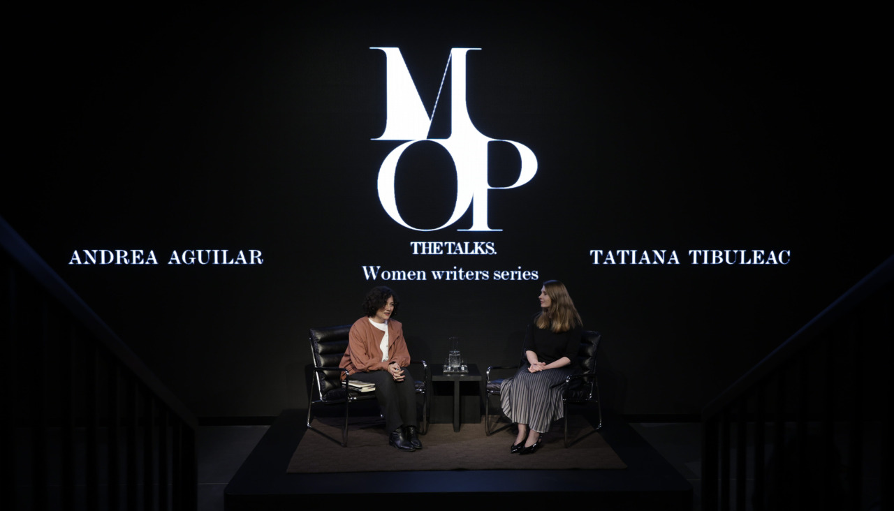 La escritora de origen moldavo Tatiana Tibuleac conversó con la periodista Andrea Aguilar