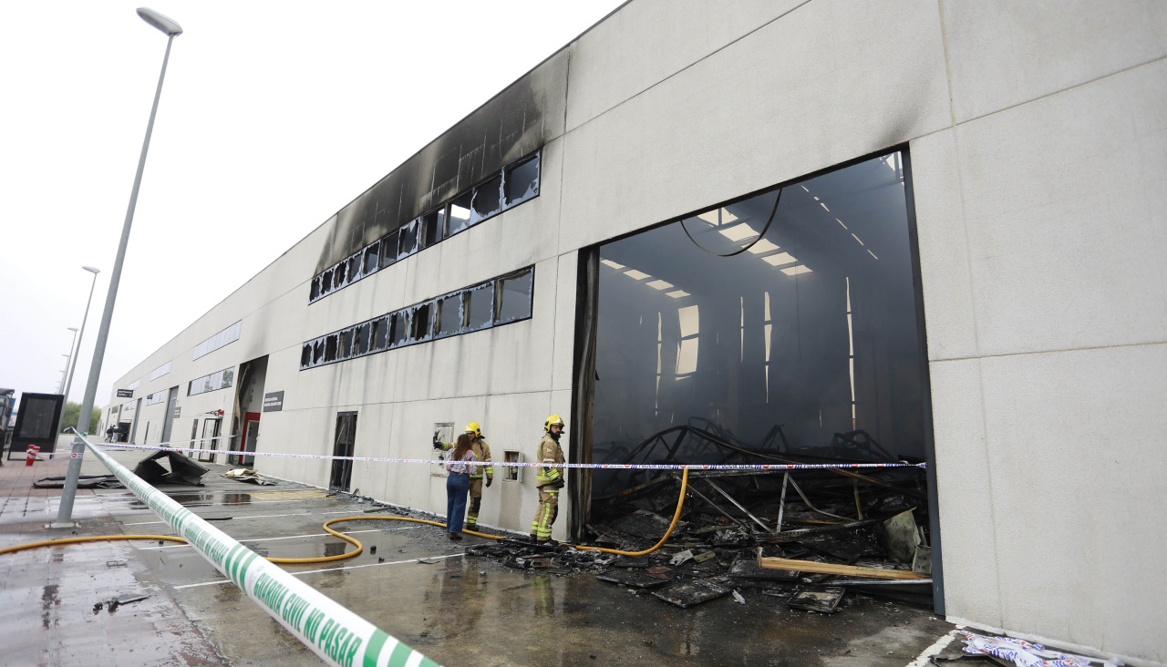 La nave de Trison, tras el incendio registrado