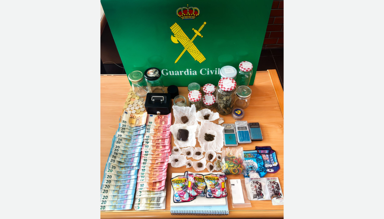 El material intervenido por la Guardia Civil