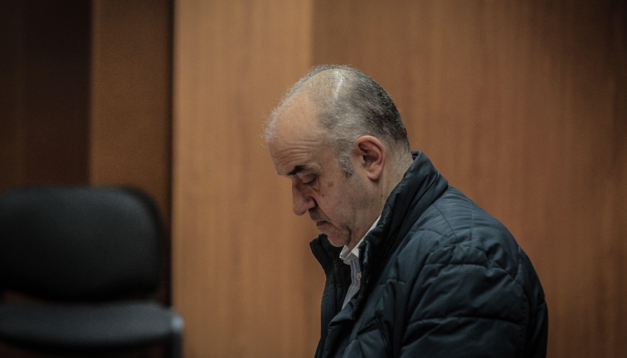 El lotero acusado de estafa, Manuel Reija, durante la cuarta sesión del juicio, a la que no acudió su hermano Miguel, también acusado, por blanqueo de capitales