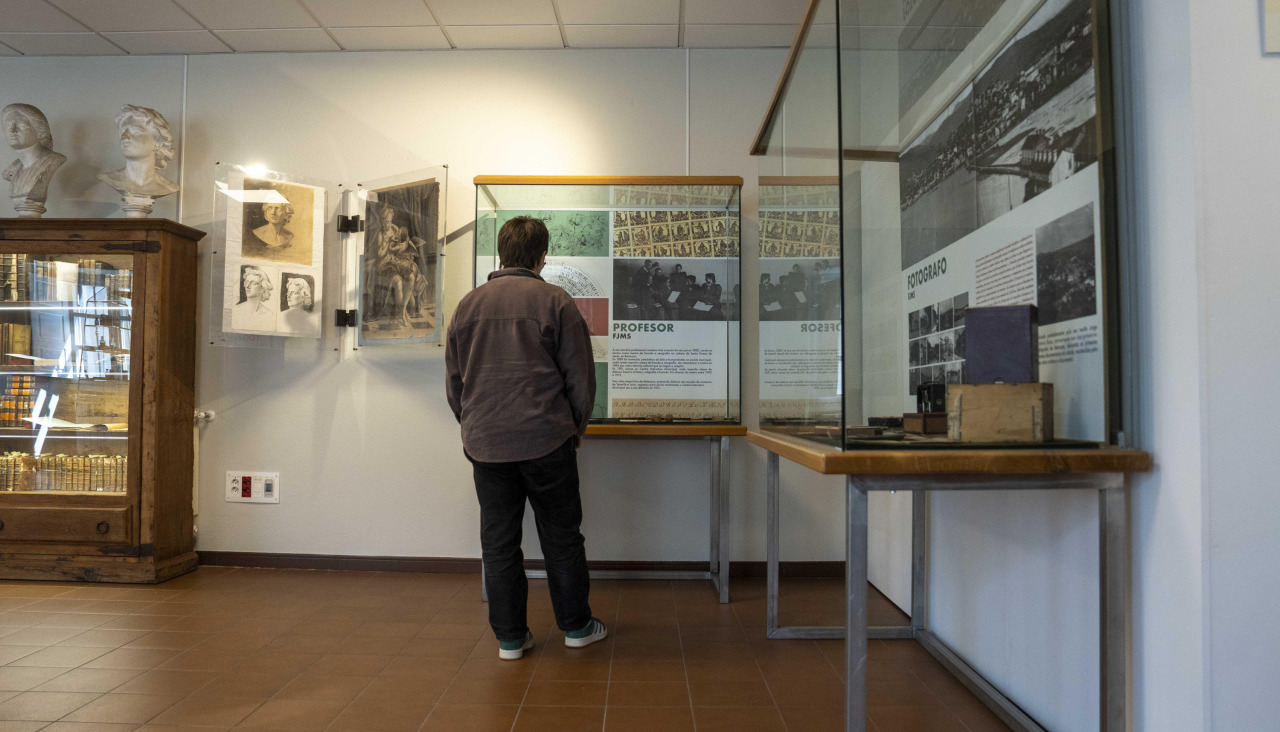 El Museo das Mariñas de Betanzos estrena una nueva sala dedicada a Francisco Javier Martínez Santiso
