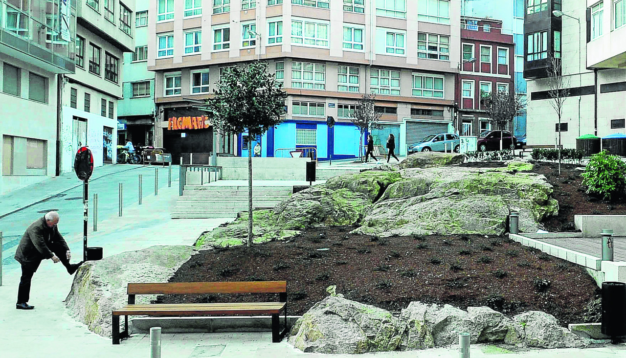 La plaza de Palau, que se construyó sobre un afloramiento granítico