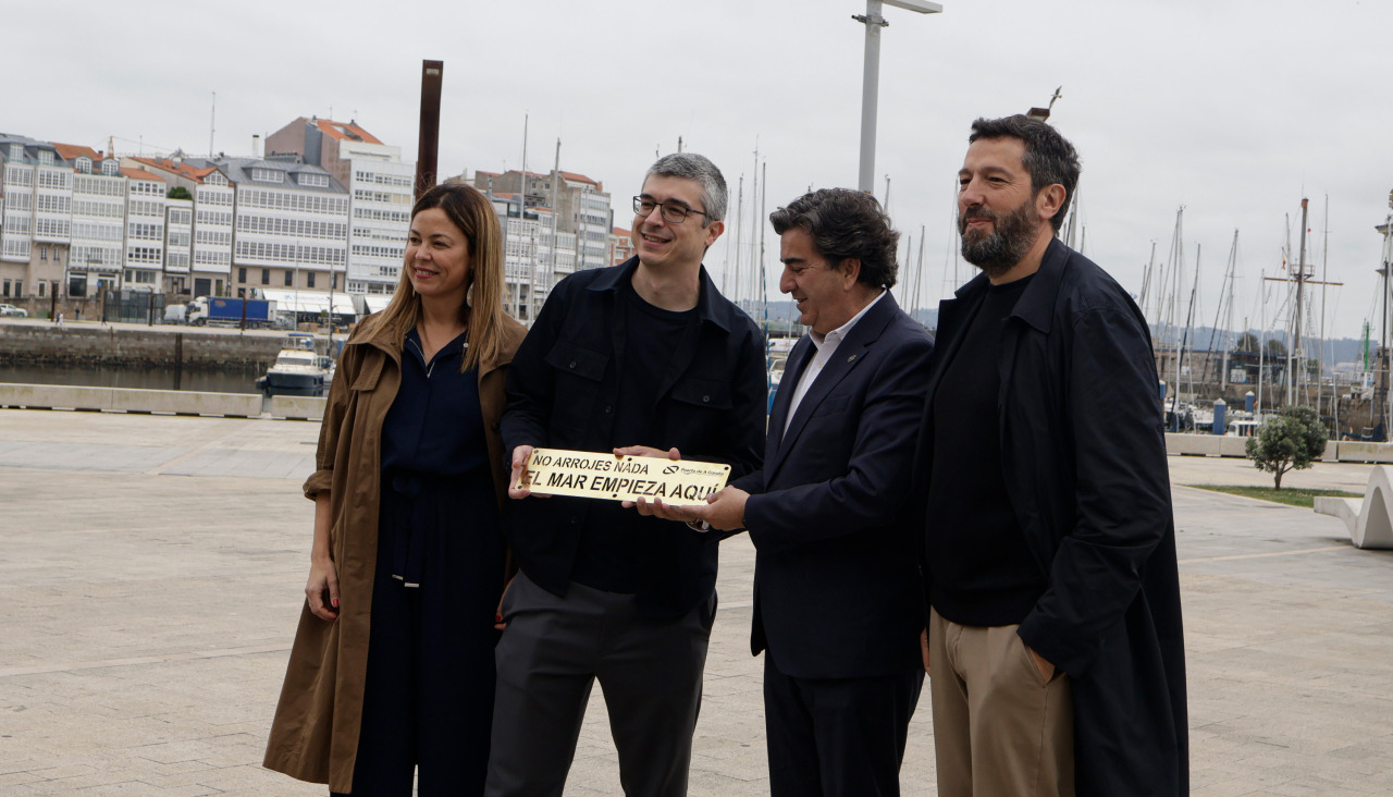 Paula Rodríguez Beirán, Directora de Telefónica en Galicia y Asturias; Raúl Bustamante Matías, Responsable de Relaciones Institucionales de Movistar Plus+; Martín Fernández Prado, Presidente de la Autoridad Portuaria de A Coruña; y Alfonso Blanco Bembibre, Director General de Portocabo.