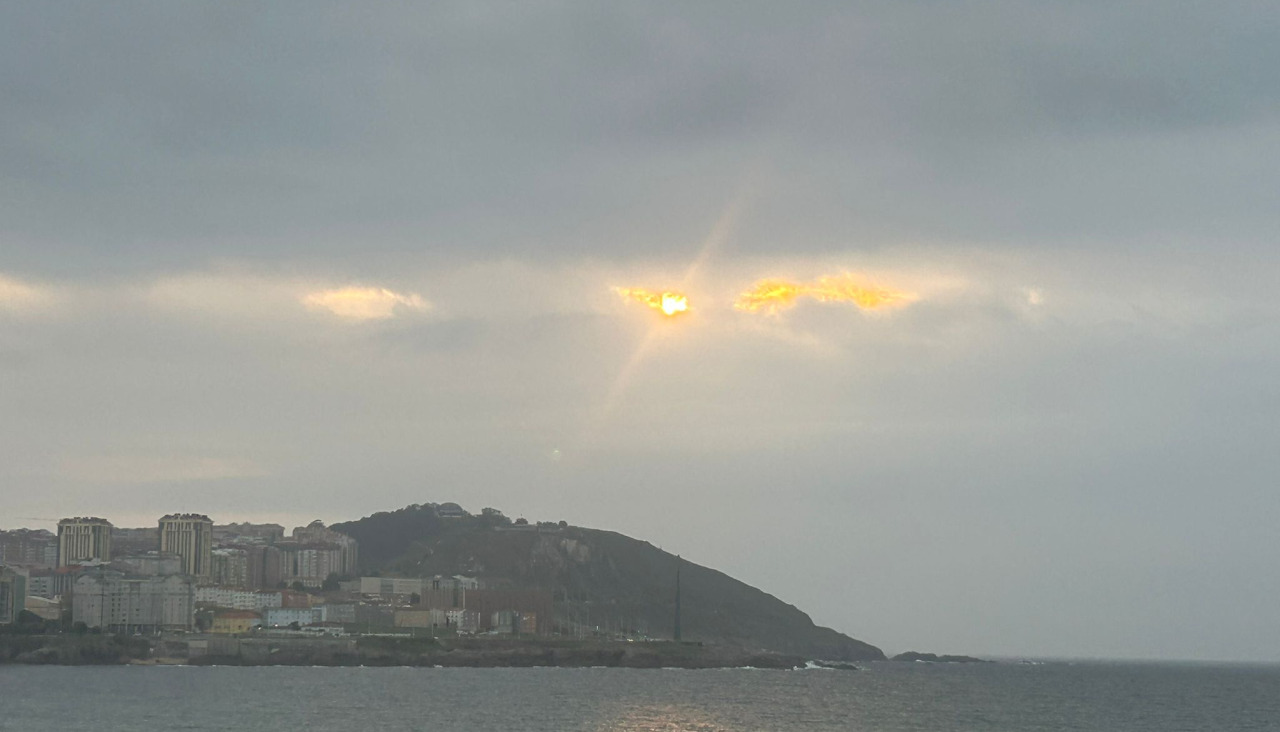 Simulacro del eclipse de sol en A Coruña el miércoles 29 de abril