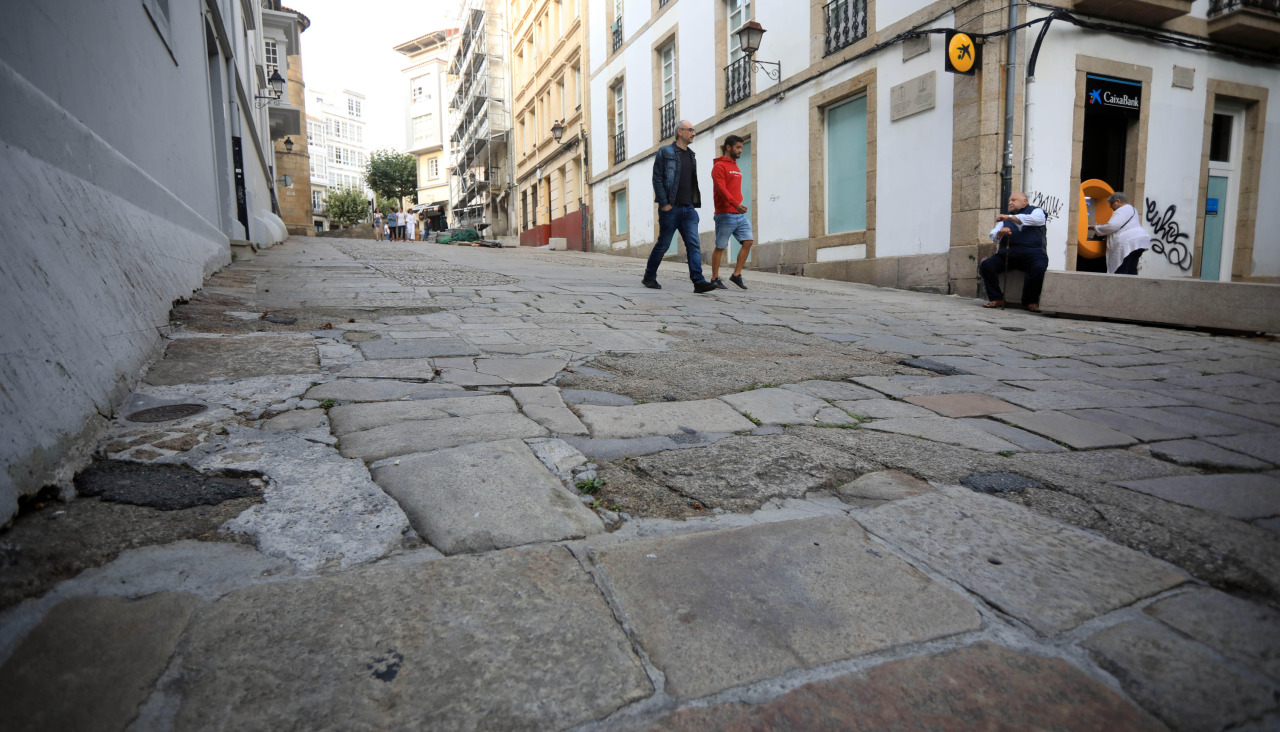 Vista de la calle Damas, junto a la plaza de Azcárraga, en una imagen de 2019