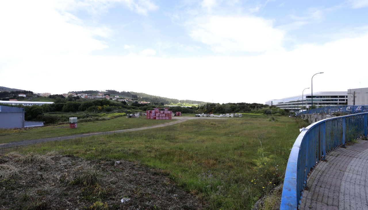 Vista de la parcela donde se iba a construir el supermercado