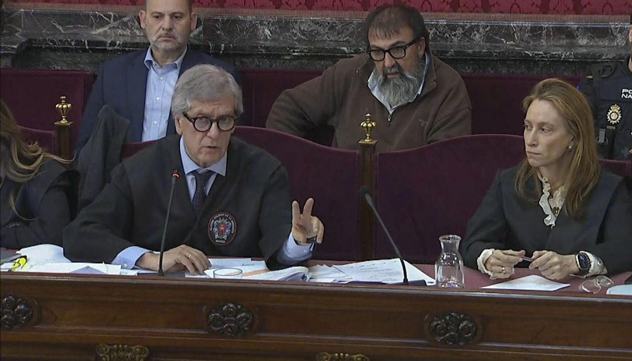 MADRID, 06/05/2026.- El abogado de Ábalos, Marino Turiel, en su informe final en el que pide la absolución de Ábalos en el juicio en el que se sienta en el banquillo junto a su exasesor Koldo García y el comisionista Víctor de Aldama por presunta corrupción en contratos de mascarillas. EFE/Tribunal Supremo SÓLO USO EDITORIAL, PERMITIDO SU USO SÓLO EN RELACIÓN A LA INFORMACIÓN QUE APARECE EN EL PIE DE FOTO (CRÉDITO OBLIGATORIO)