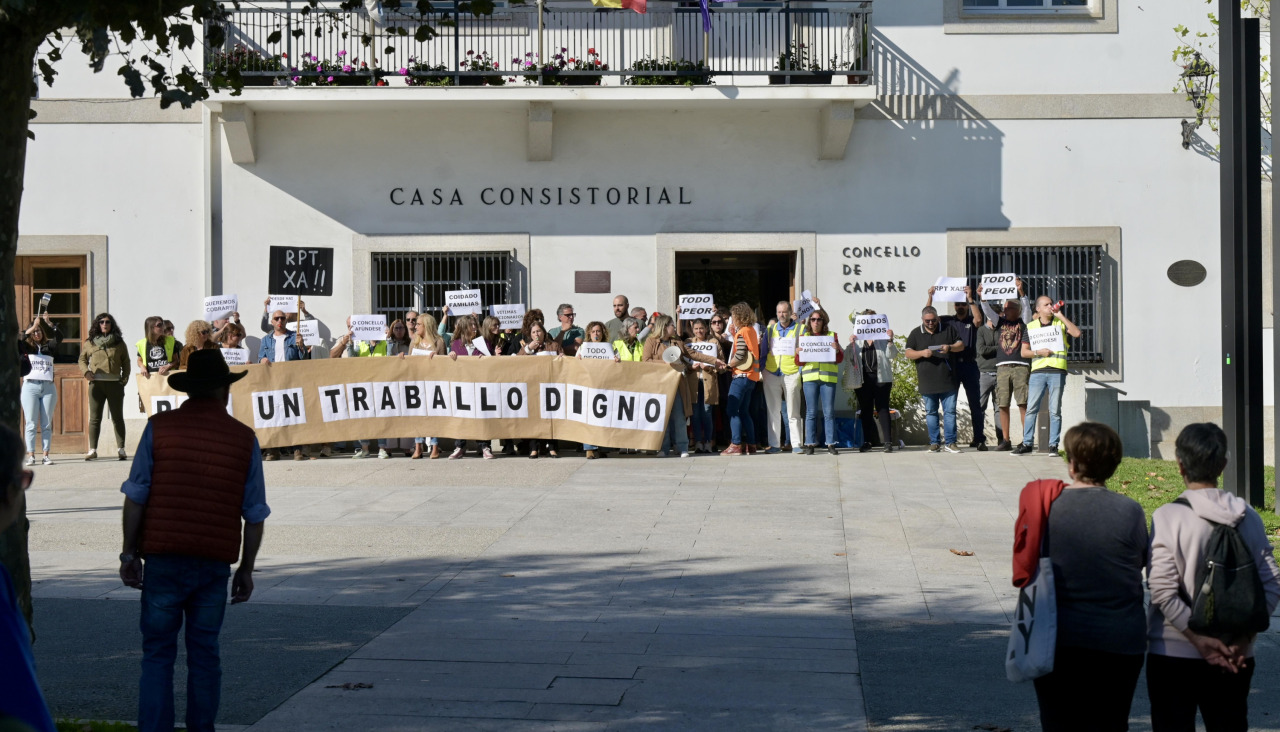 Manifestación de empleados en Cambre