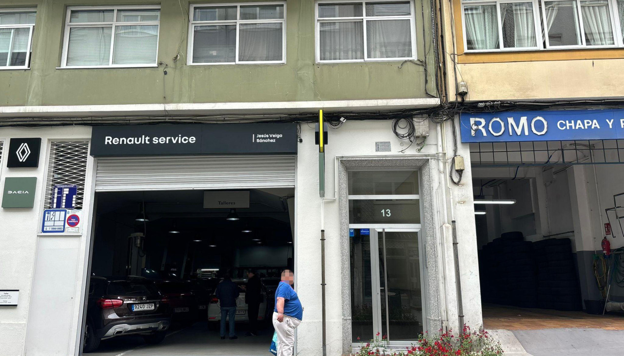 El número 13 de la calle Ramón Cabanillas, donde sucedió el apuñalamiento