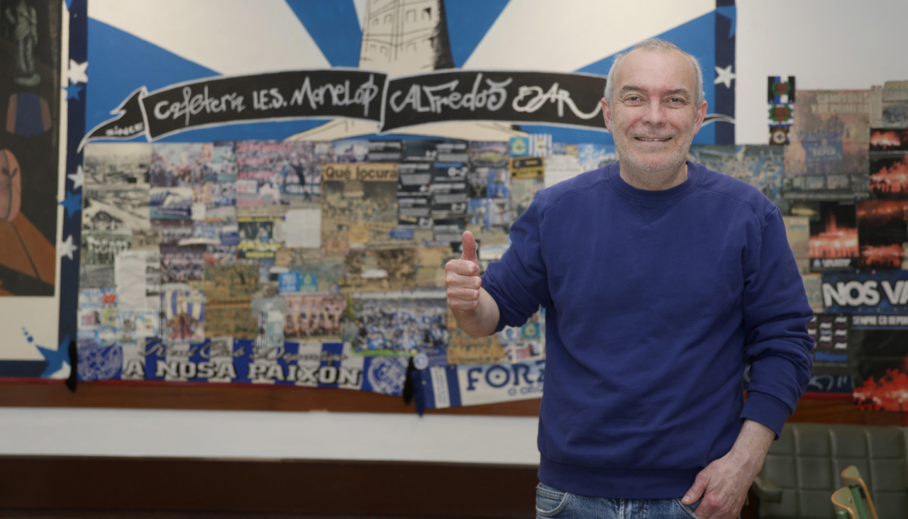 Alfredo Mourelle, en la cantina del IES Monelos