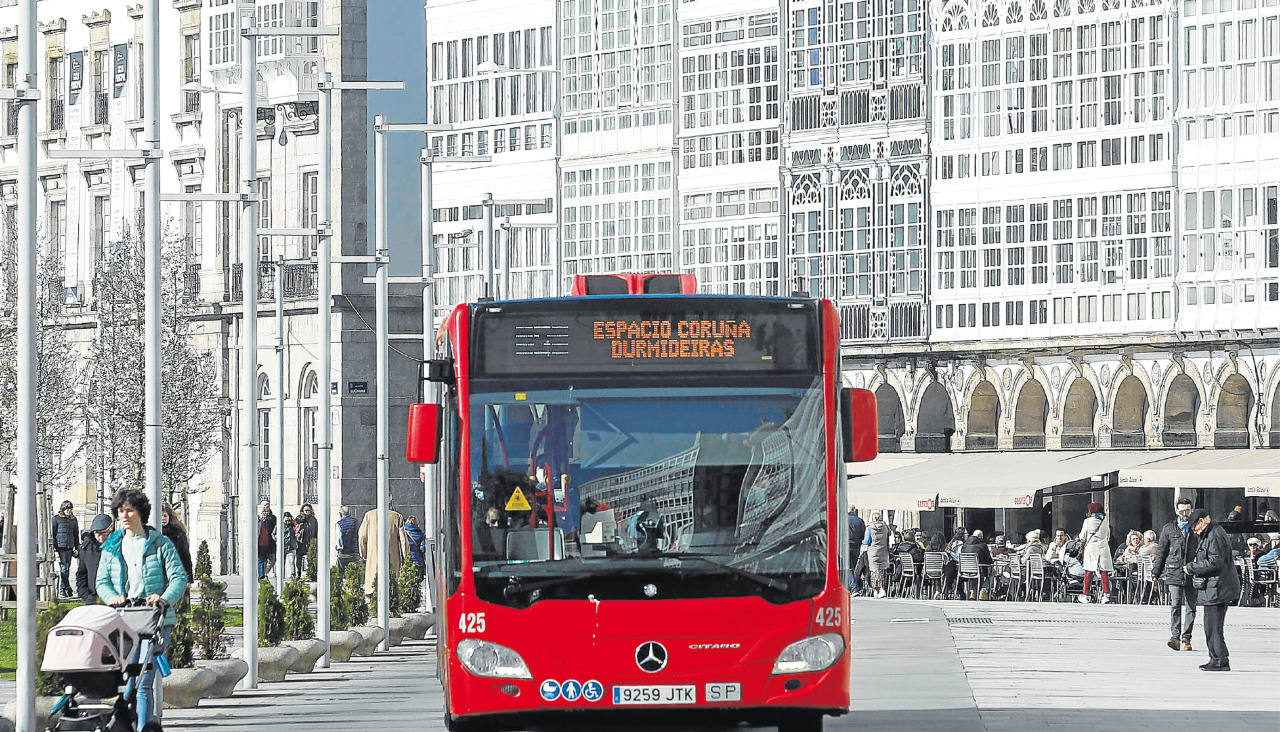 Un autobús urbano, en La Marina