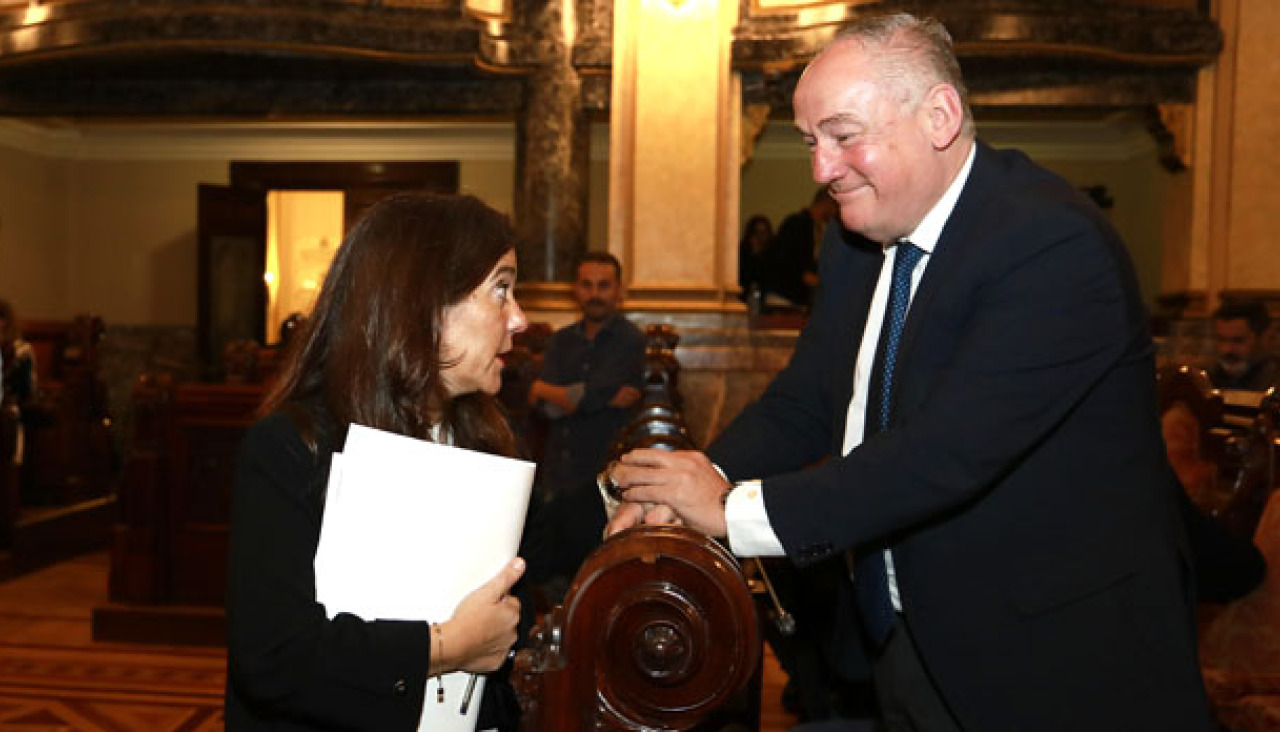 Inés Rey y Miguel Lorenzo, en un pleno