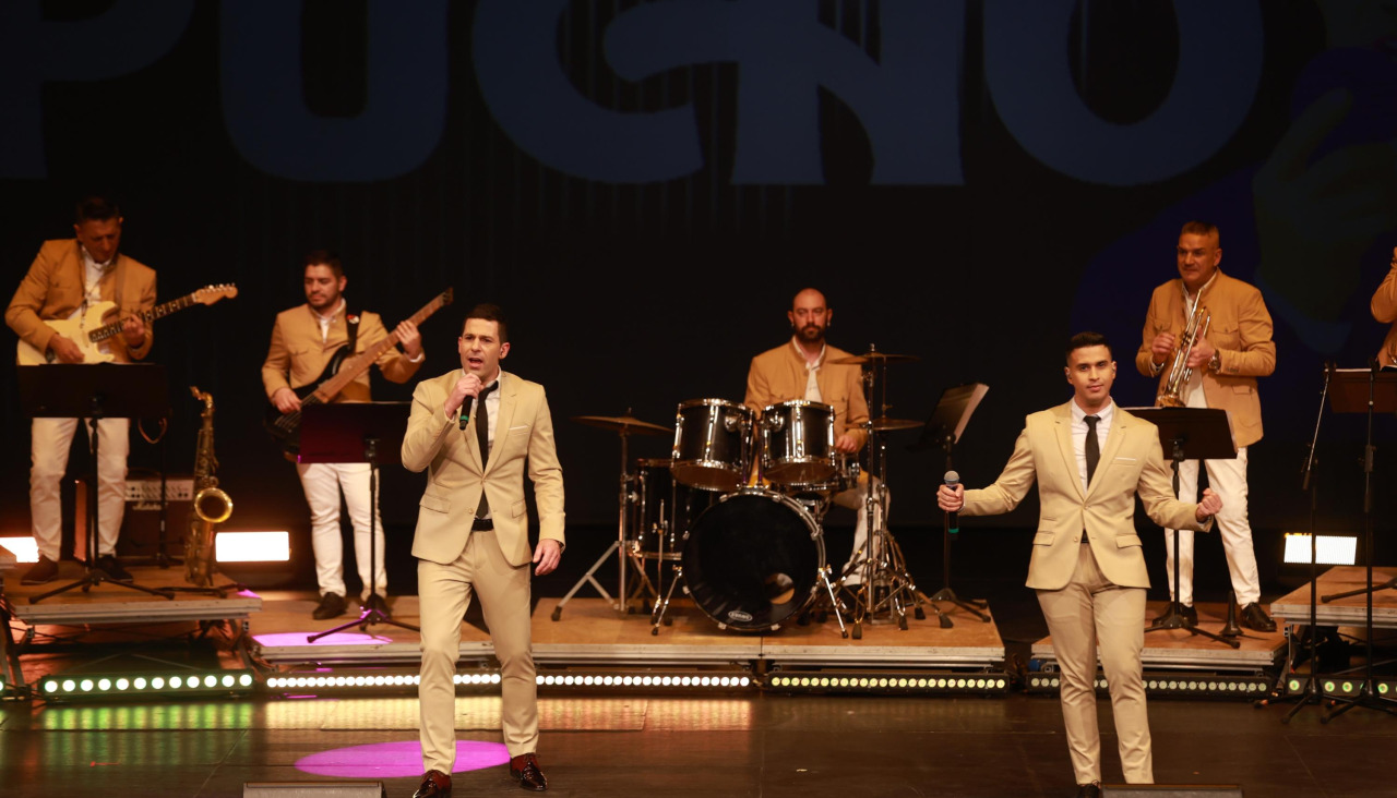 Los Satélites, durante su actuación en la gala 'Bícame Pucho'Bícame Pucho