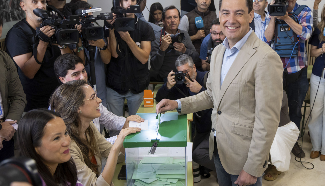 Moreno votando esta mañana