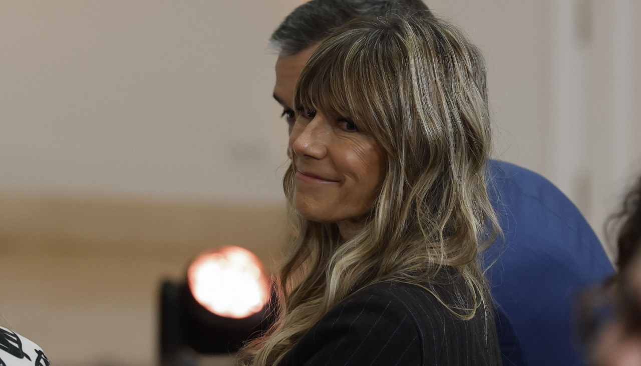 Begoña Gómez participa en unacto institucional junto a pedro Sánchez