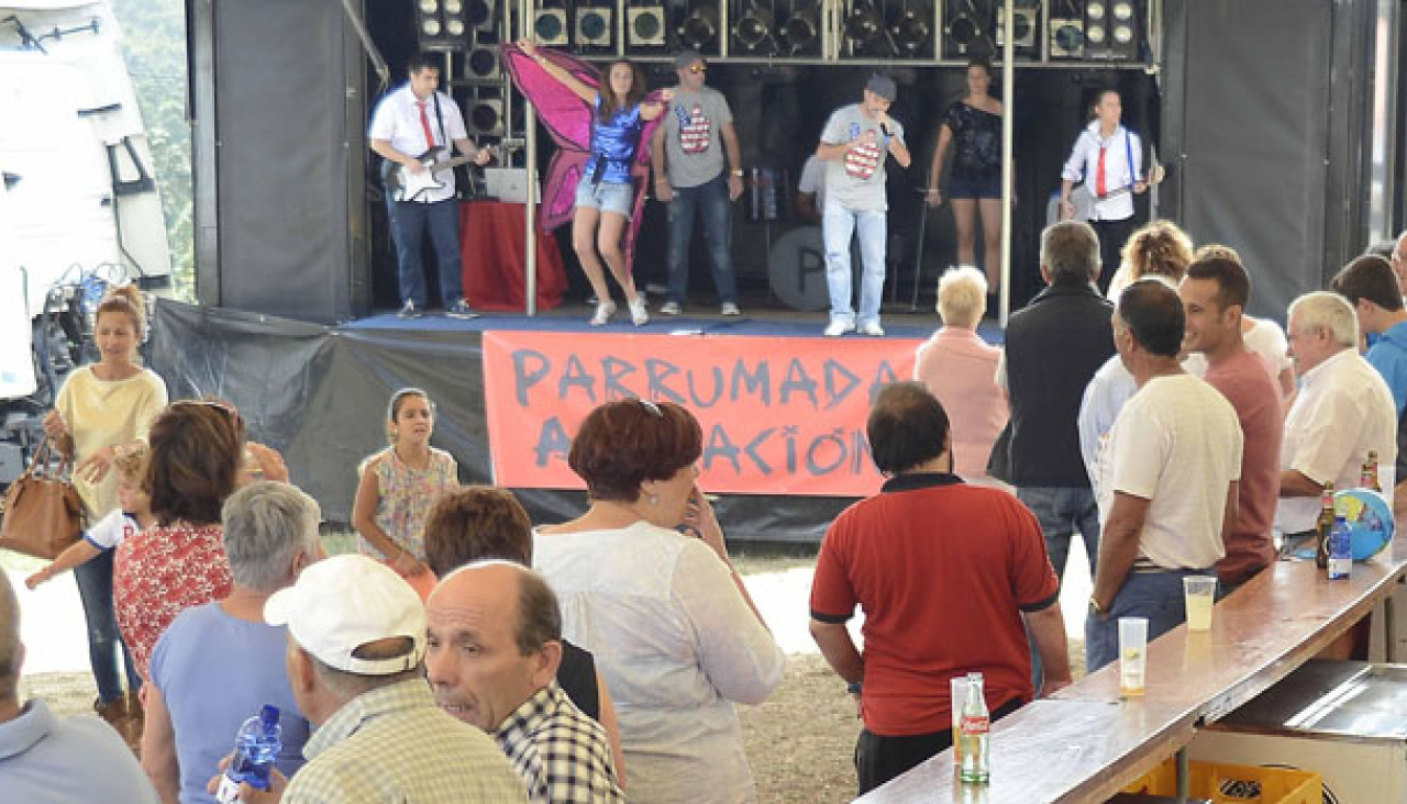 Instantánea de una fiesta patronal celebrada en Santa Icía