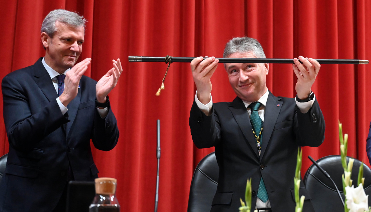 Alfonso Rueda y Ricardo Cao, en la toma de posesión como nuevo rector de la Universidad de A Coruña
