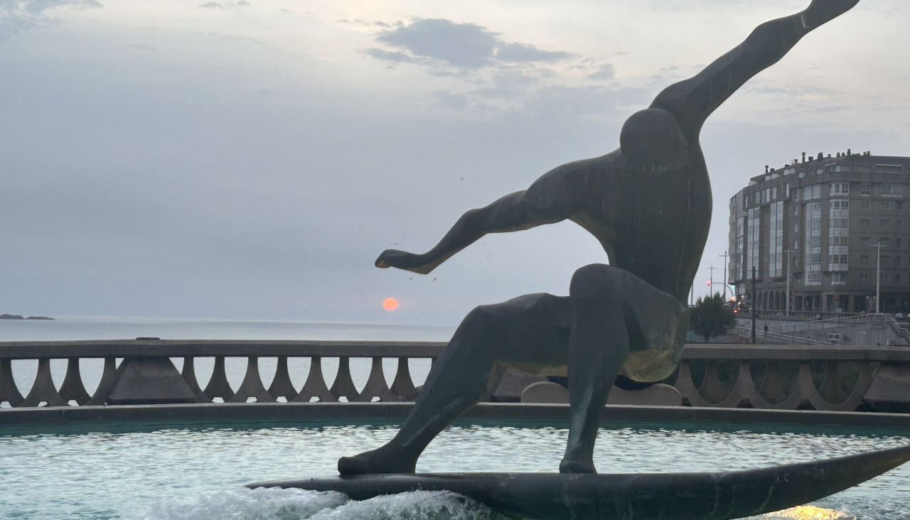 Puesta del sol en el Paseo Marítimo Orzán- Riazor