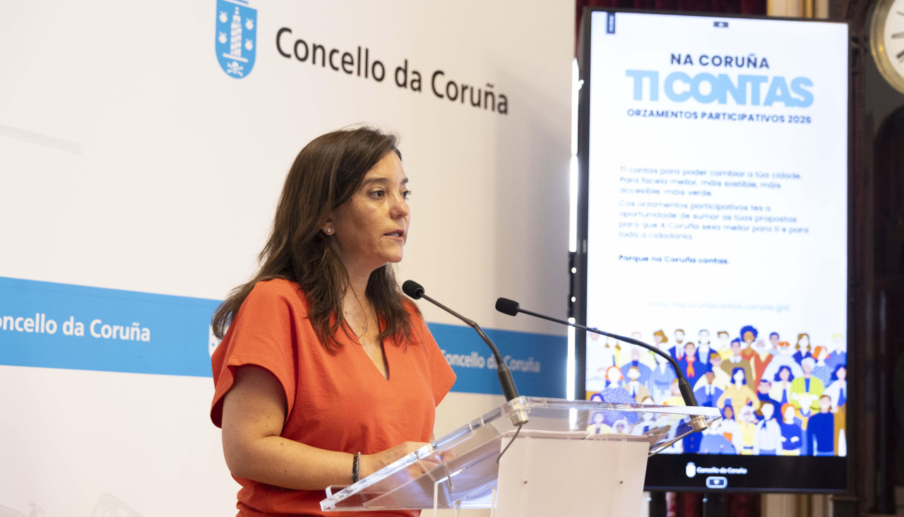La alcaldesa, Inés Rey,, presenta la nueva convocatoria de los presupuestos participativos