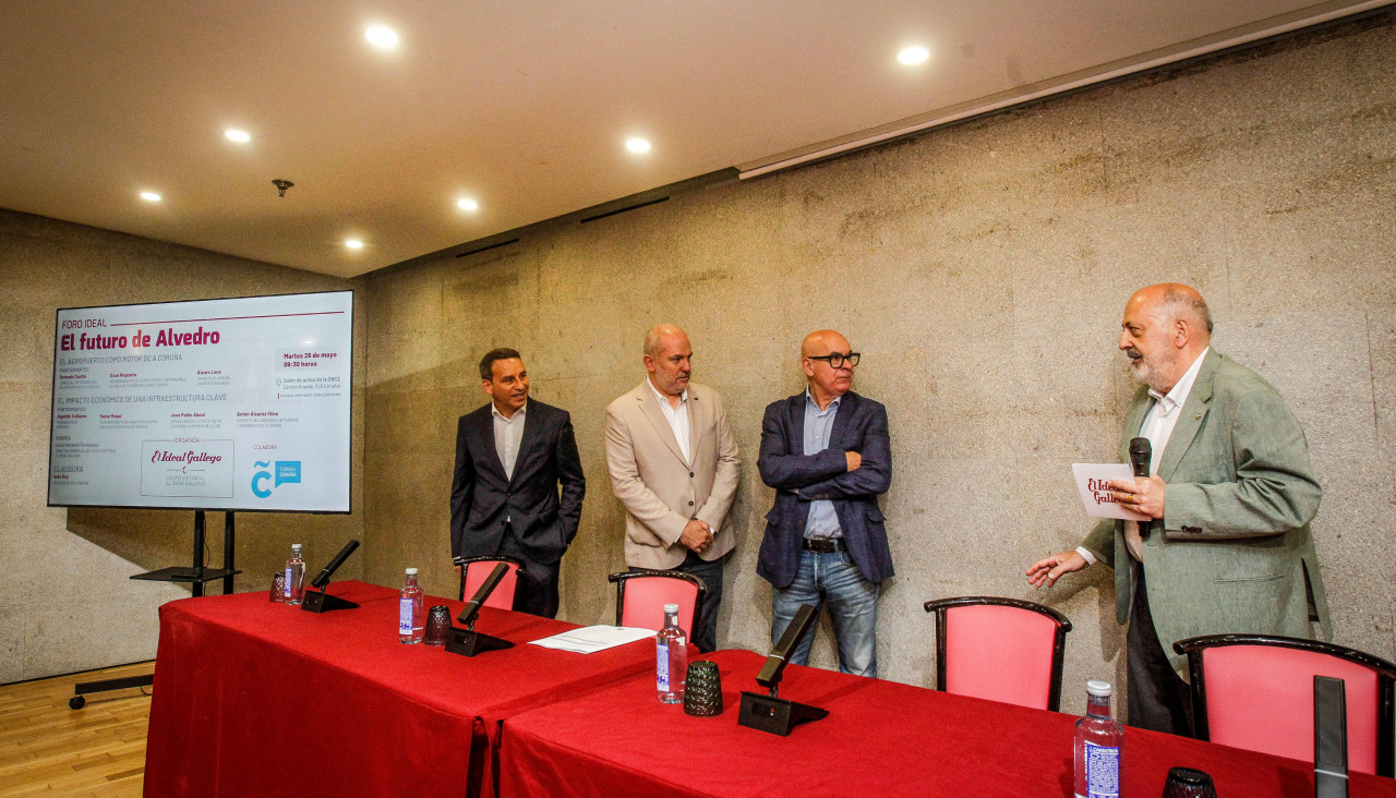quintana. foro sobre alvedro en la ONCE. Xosé Regueira, Gonzalo Castro y Ãlvaro lens. modera José Gerardo