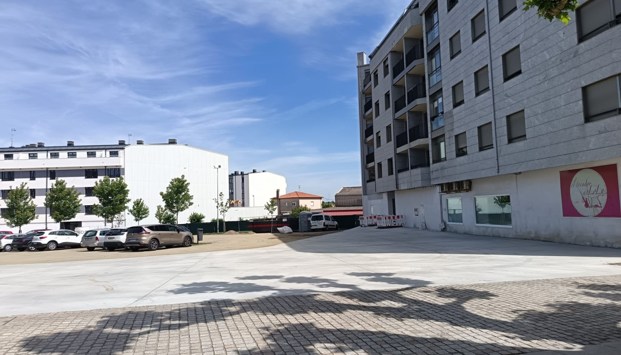 Espacio ampliado en el Campo da Feira de Carral