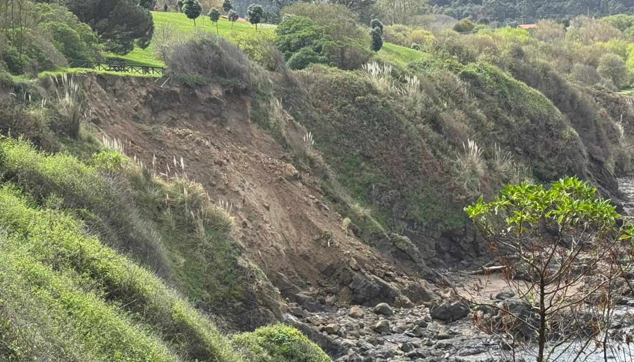 Talud desplomado en el litoral oleirense