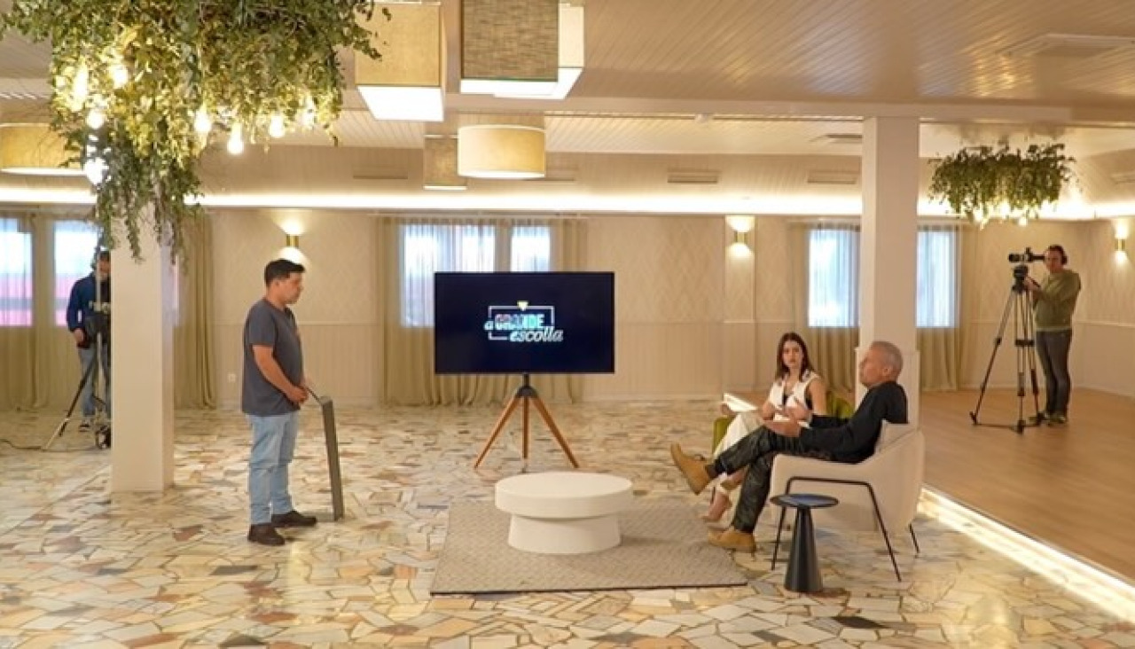 Escena del programa en un salón de As Rodas