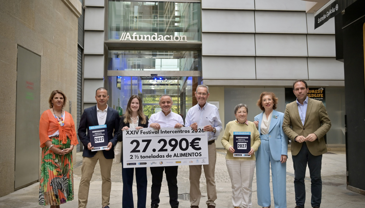 Entrega del donativo del Festival Intercentros