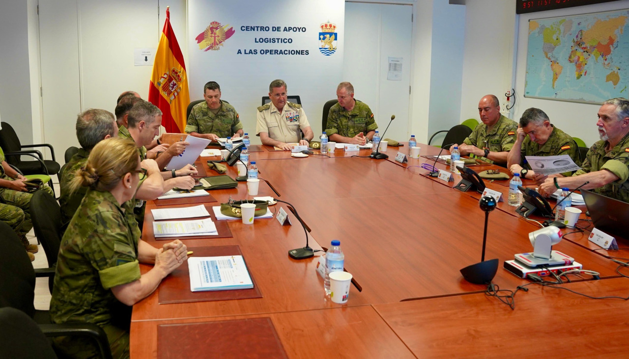 visita del Jefe de Estado Mayor del Ejército a la plaza de A Coruña