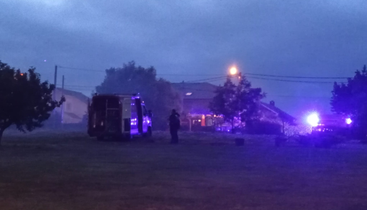 Incendio en cobertizo Cambre