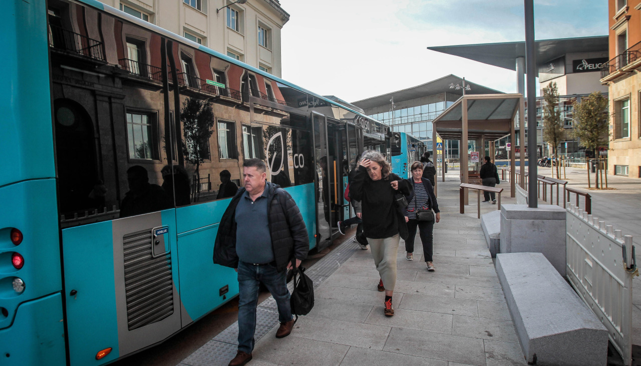 quintana. parada de bus interurbano en el teatro ColÃ³n