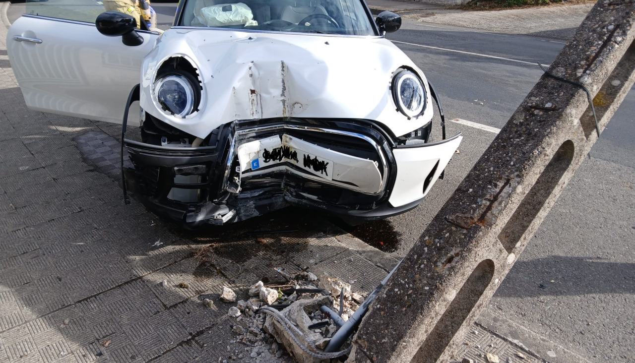 El coche, tras el impacto