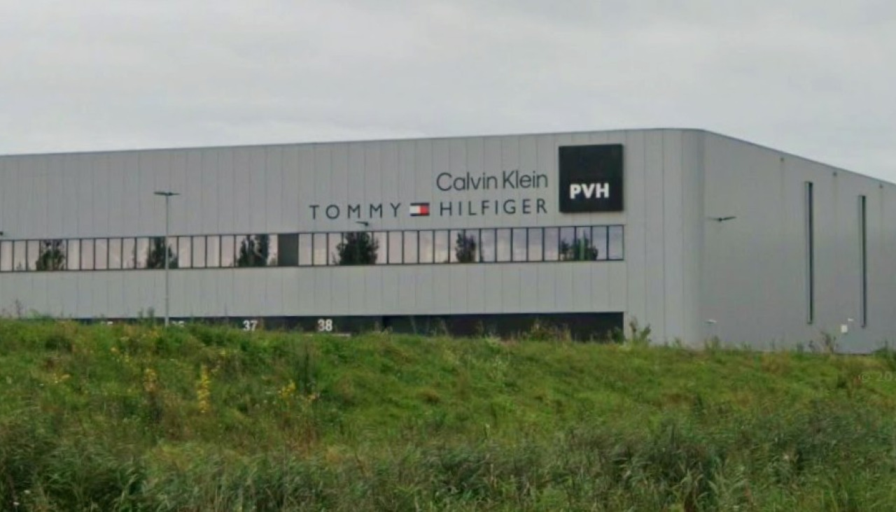 Centro de distribución ubicado en Erik de Rodeweg, un importante parque logístico y empresarial situado en Sevenum (región de Venlo).