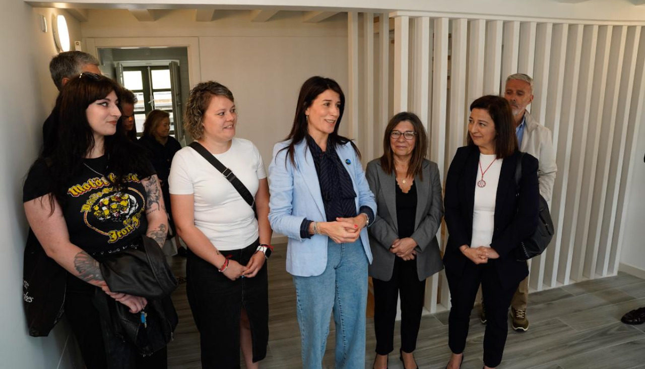 Entrega pisos Betanzos