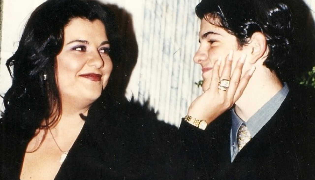 Imagen compartida por el actor Miguel Ángel Muñoz, en la que aparece con su madre, Cristina Blanco