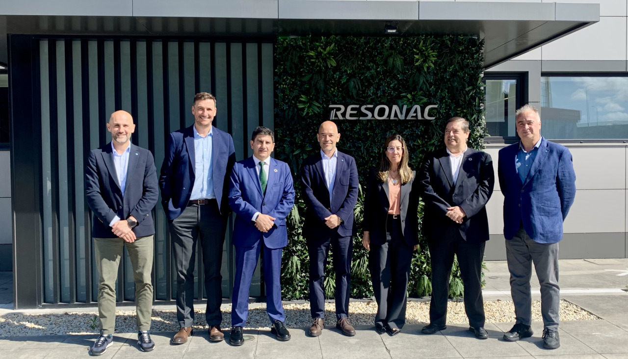 Visita del delegado del Gobierno a Resonac