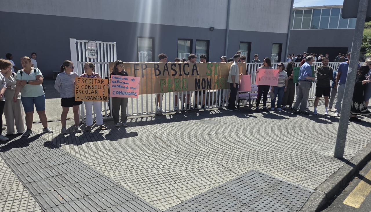Manifestación en el IES Carral