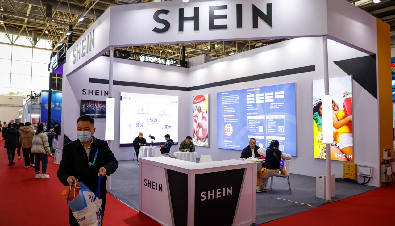 Expositor de Shein